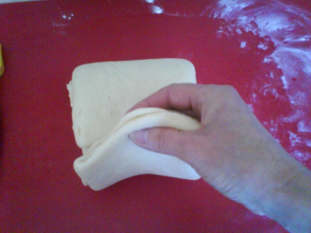 Pletenec z kysnutého cesta - obrázok 3