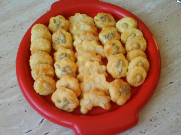 Syrové keksíky - slané pečivo - obrázok 1