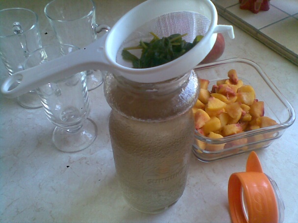 Broskyňovo-medovkový ľadový čaj (fotorecept) - obrázok 4