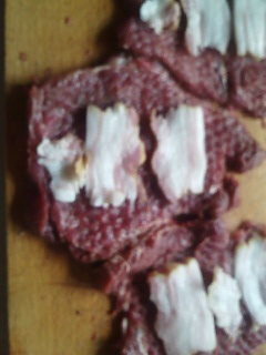 Diviačie závitky s omáčkou zo šampiňónov ( fotorecept ) - obrázok 2