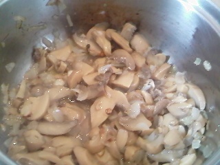 Diviačie závitky s omáčkou zo šampiňónov ( fotorecept ) - obrázok 6