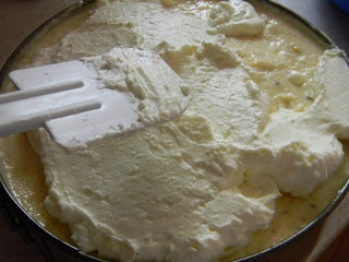 Tvarohová torta s broskyňami (fotorecept) - obrázok 6