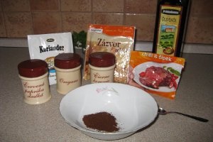 Pečené kura so slaninou a Coffee Spice Rub (fotorecept) - obrázok 1