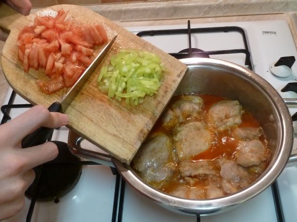 Pravé maďarské kurča na paprike - obrázok 6