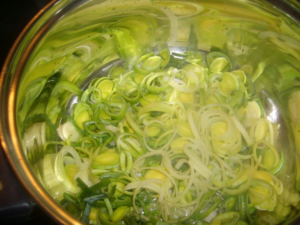 Pórovo-kalerábová polievka (fotorecept) - obrázok 1