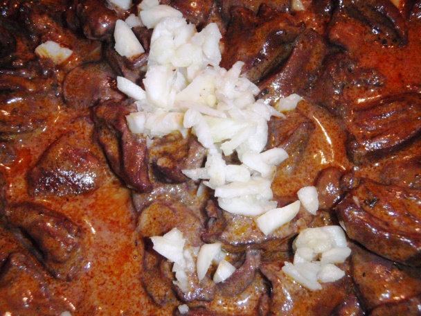 Kuracie srdcia na červenom víne (fotorecept) - obrázok 4