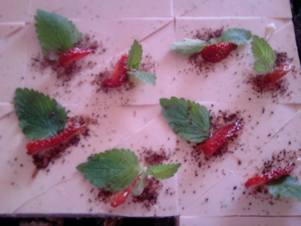 Jahodovo - smotanový koláč  - obrázok 2