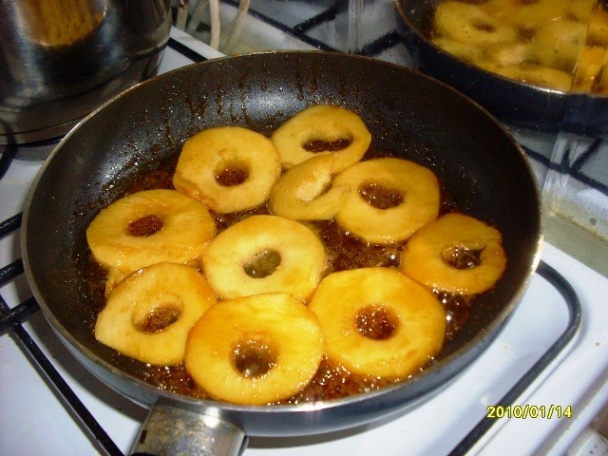 Jabĺčka v karameli (fotorecept) - obrázok 1