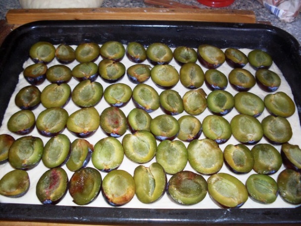 Slivkový koláč s mrveničkou (fotorecept) - obrázok 6