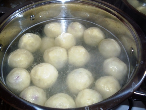 Zemiakové slivkové knedle (fotorecept) - obrázok 5