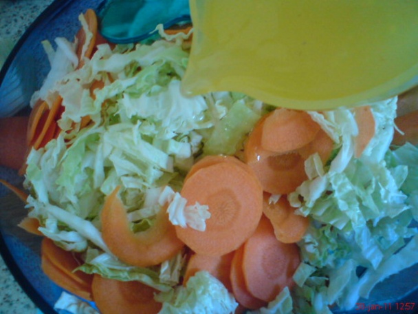 Rýchly šalát z čínskej kapusty - obrázok 1