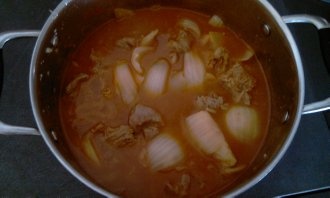 Jahňací guláš s knedličkami  (fotorecept) - obrázok 3