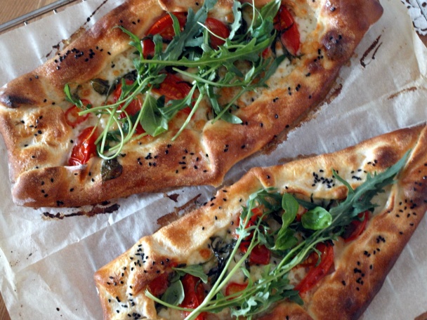 Pide s rukolou  - obrázok 3