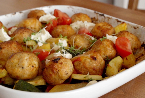 Fırında tavuk köfte (Kuracie fašírky z rúry) - obrázok 5