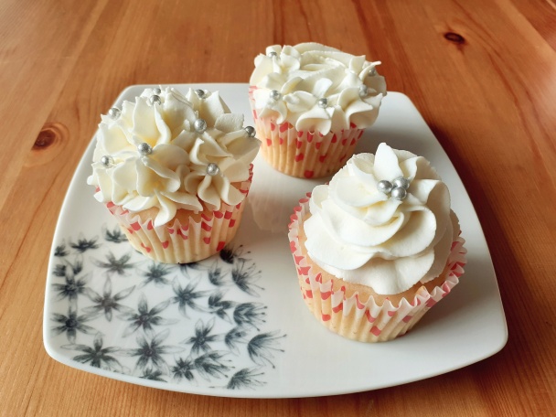 Jemnučké mäkučké cupcakes s chytrým krémom - obrázok 9