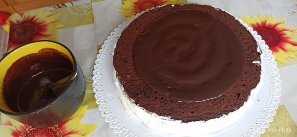 Čokoládová torta s tvarohovým krémom a datľami (fotorecept) - obrázok 8