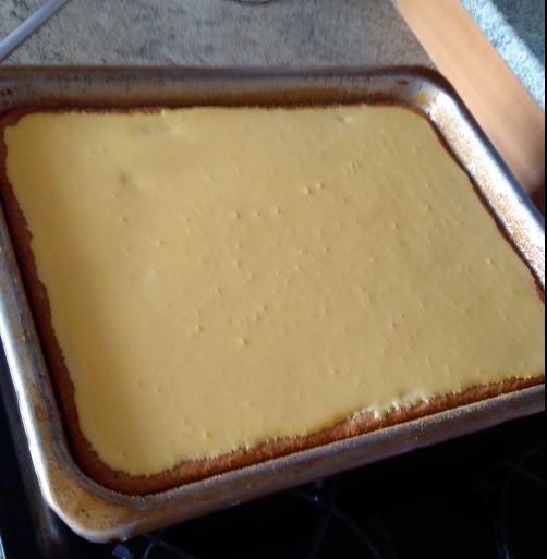 Orechový koláč so žĺtkovou glazúrou - obrázok 1