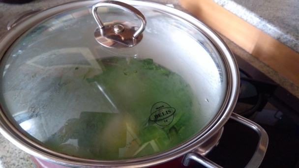 Šalata s celými zemiakmi omastenými slaninou (fotorecept) - obrázok 2