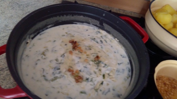 Šalata s celými zemiakmi omastenými slaninou (fotorecept) - obrázok 13