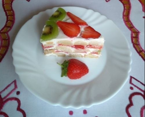 Nepečená smotanovo-ovocná dobrota s piškótami (fotorecept) - obrázok 4