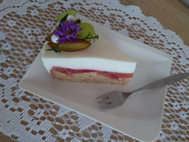 Slivkovo–perníková krémová torta (fotorecept) - obrázok 8