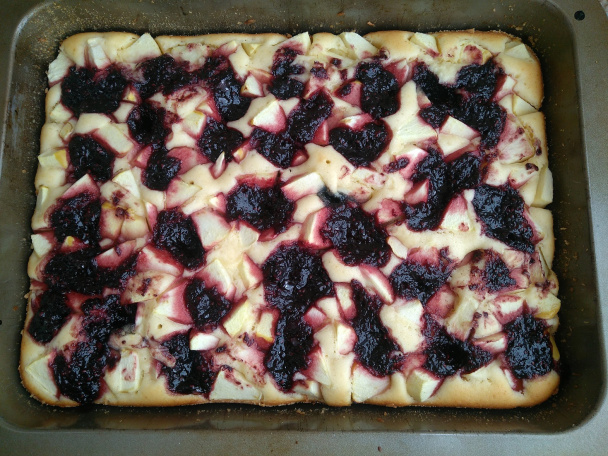 Koláč s jablkami a domácim džemom - obrázok 3