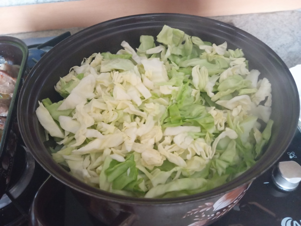 Moravský vrabec s dusenou novou hlávkovou kapustou (fotorecept) - obrázok 3