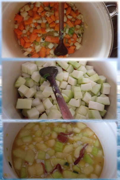 Polievka z bielej maslovej tekvice s hríbami, krúpami a zeleninou  - obrázok 2