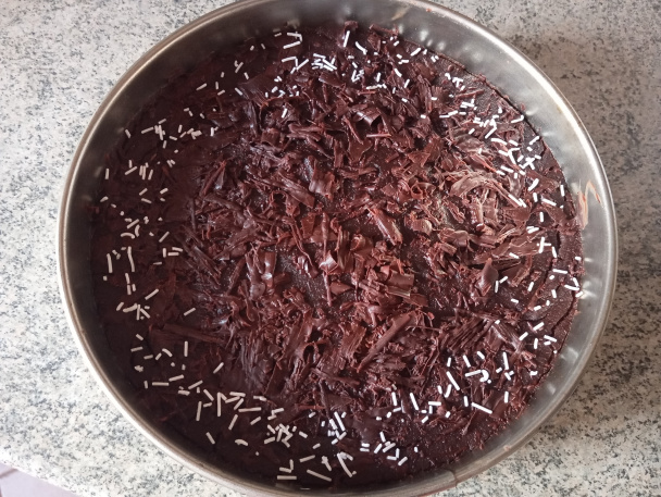 Krupicová čokoládová torta bez pečenia - obrázok 3
