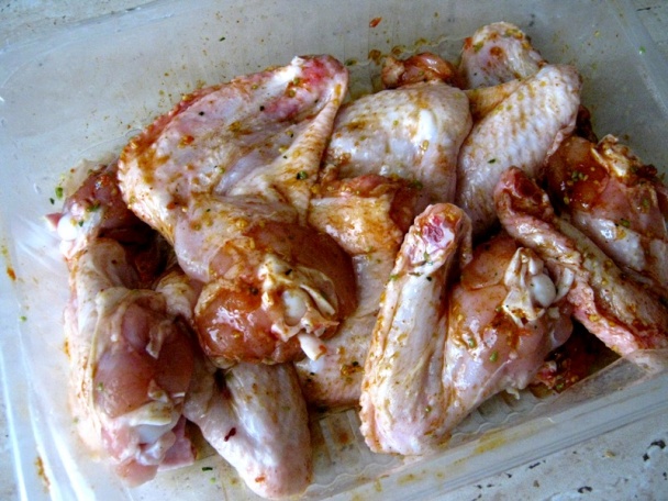 Kuracie krídelká zapekané so skorými zemiačkami na americký spôsob (fotorecept) - obrázok 1
