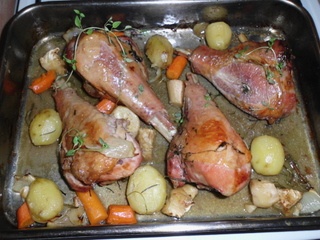 Pečené morčacie stehná s bylinkami - obrázok 2