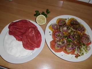 Hovädzie plátky po sicílsky na pomarančovo-grapefruitovom šaláte - obrázok 1