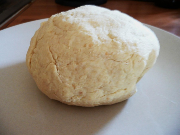 Tvarohové knedlíčky so slivkami a jogurtovo-broskyňovou polevou (fotorecept) - obrázok 4