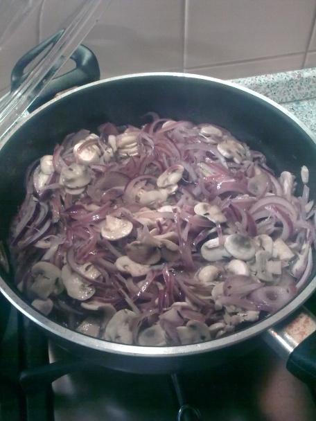 Koláč s cibuľou a šampiňónmi (fotorecept) - obrázok 2