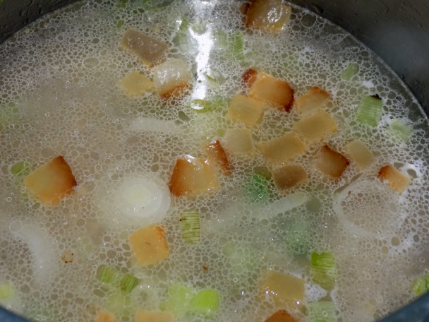 Krúpová polievka so žihľavou (fotorecept) - obrázok 4