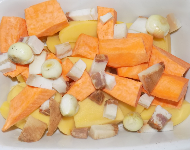 Zapekané zemiaky s batatmi - obrázok 2