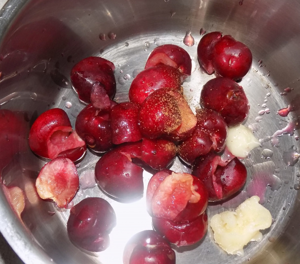 Krupicové flameri s čerešňovou omáčkou (fotorecept) - obrázok 2