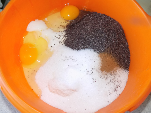 Makový koláč s cuketou a kokosom (fotorecept) - obrázok 1