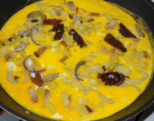 Omeleta so stonkovým zelerom - obrázok 2