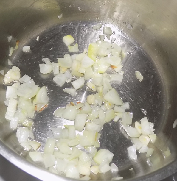 Kuracie mäso s cestovinami, hubami a paradajkami (fotorecept) - obrázok 2