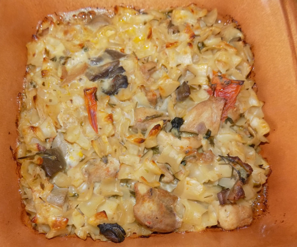 Kuracie mäso s cestovinami, hubami a paradajkami (fotorecept) - obrázok 9