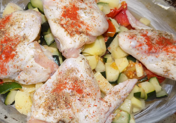 Kuracie krídelká pečené na zelenine (fotorecept) - obrázok 3