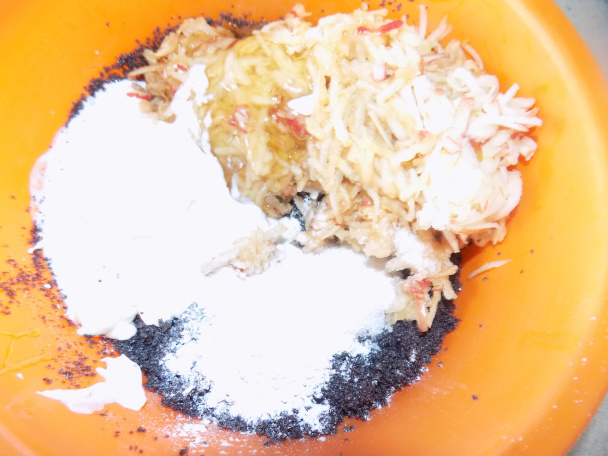 Makový koláč bez múky s krémom z mascarpone (fotorecept) - obrázok 2