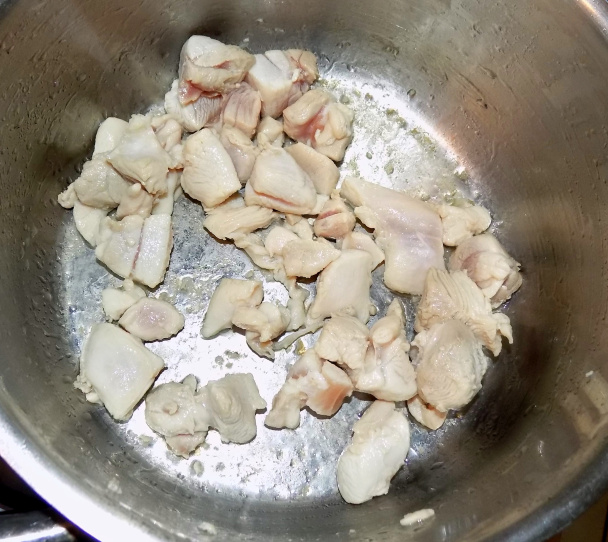 Pikantné kuracie mäso v kyslej kapuste (fotorecept) - obrázok 1