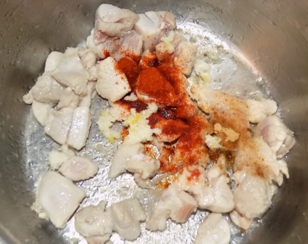 Pikantné kuracie mäso v kyslej kapuste (fotorecept) - obrázok 2