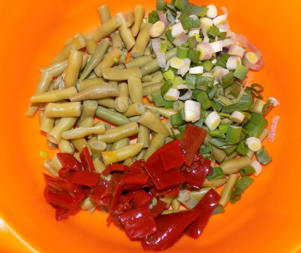 Fazuľkový šalát s lahôdkovým tofu (fotorecept) - obrázok 3