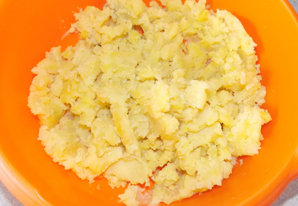 Zemiakové fašírky so zeleninovým šalátom (fotorecept) - obrázok 1