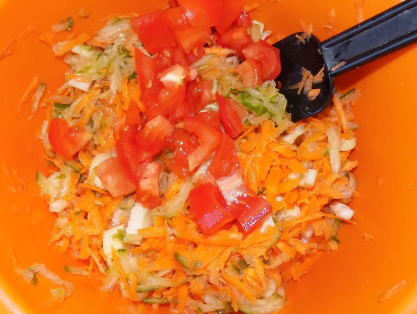 Zemiakové fašírky so zeleninovým šalátom (fotorecept) - obrázok 8