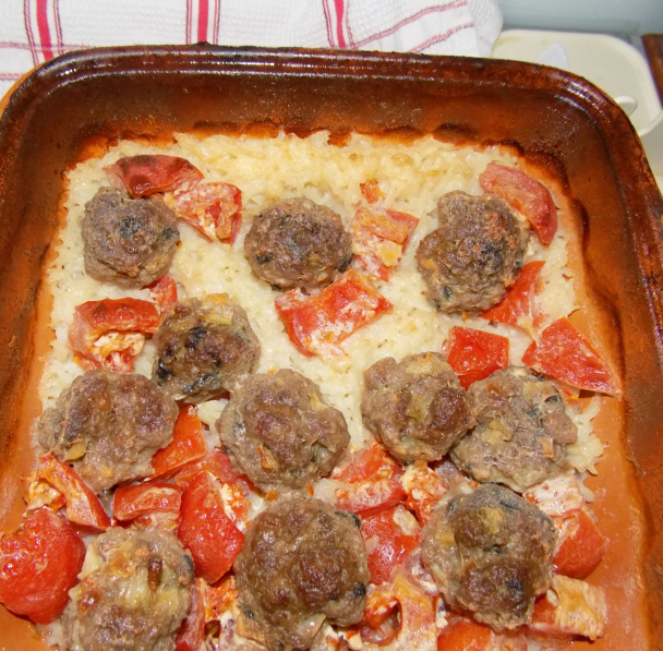 Pečená ryža s mäsovými guľkami (fotorecept) - obrázok 5