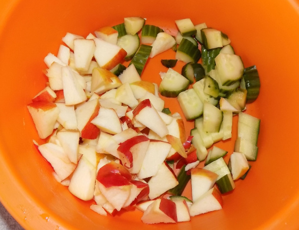 Uhorkovo-jablkový šalát (fotorecept) - obrázok 1